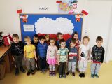 Obchody Święta Niepodległości, Nauczycielki z Przedszkola Gminnego w Chotomowie